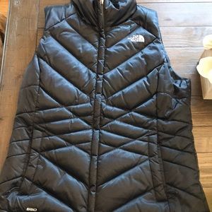 Women’s North Face Puffy Vest